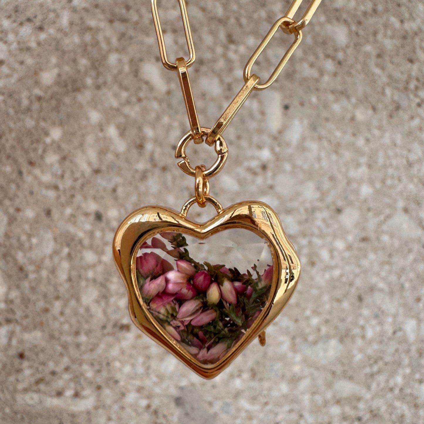 Golden Heart Floral Pendant Necklace With Heather