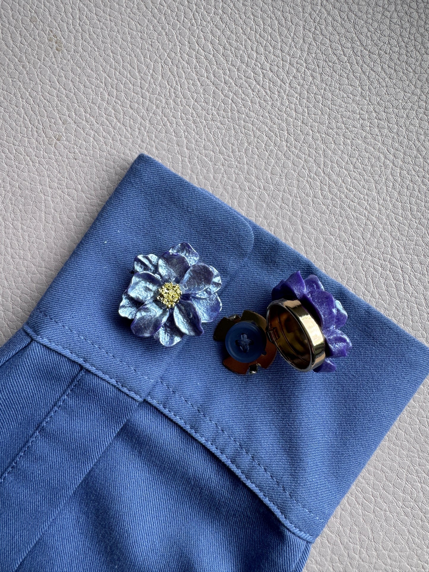 Gardenia Flower Button Cover - Lila