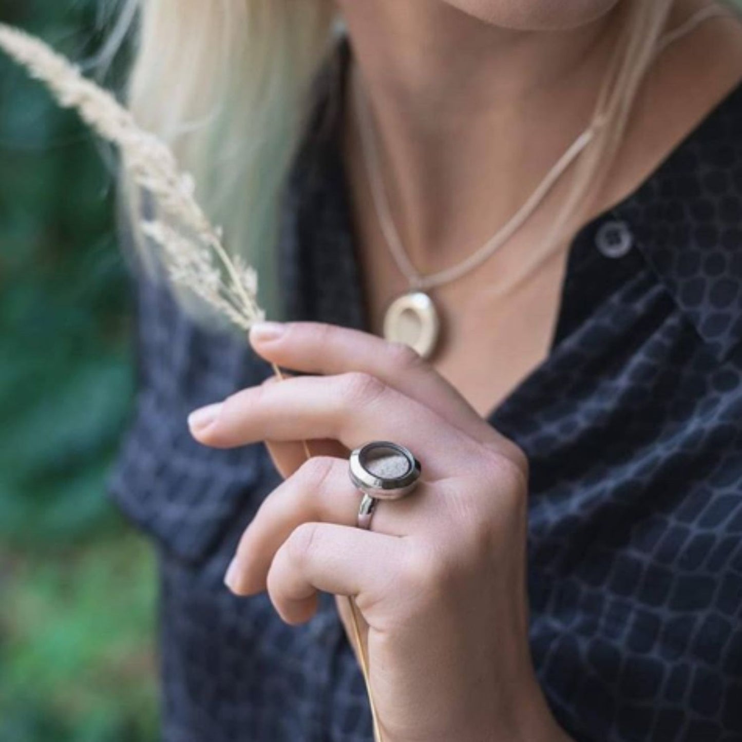 Statement ring with beach sand